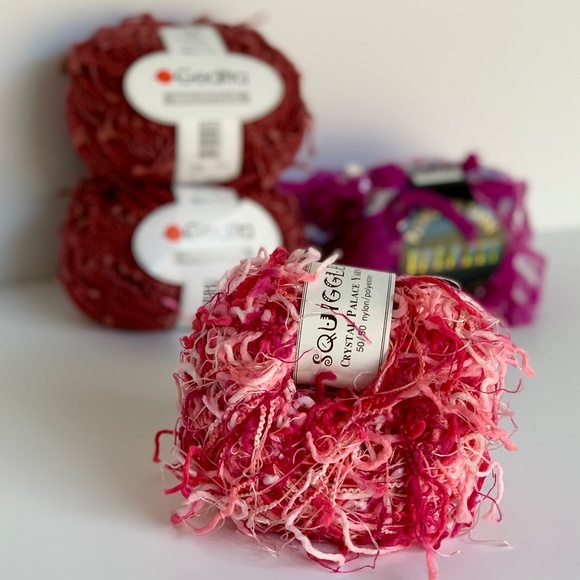 New Lot/4 Skeins Novelty Yarn - Gedifra Mauritius, Squiggle, Plymouth Palazzi - Picture 3 of 5